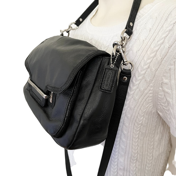 COACH Vintage Taylor Leather Flap Bag in Black strap included 12L x 4.5W x 9H - Picture 5 of 14